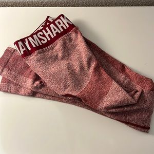 Gym shark leggings